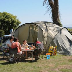 tente emplacement 6 amperes raguenes plage