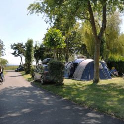 emplacement 6 amperes raguenes plage tente